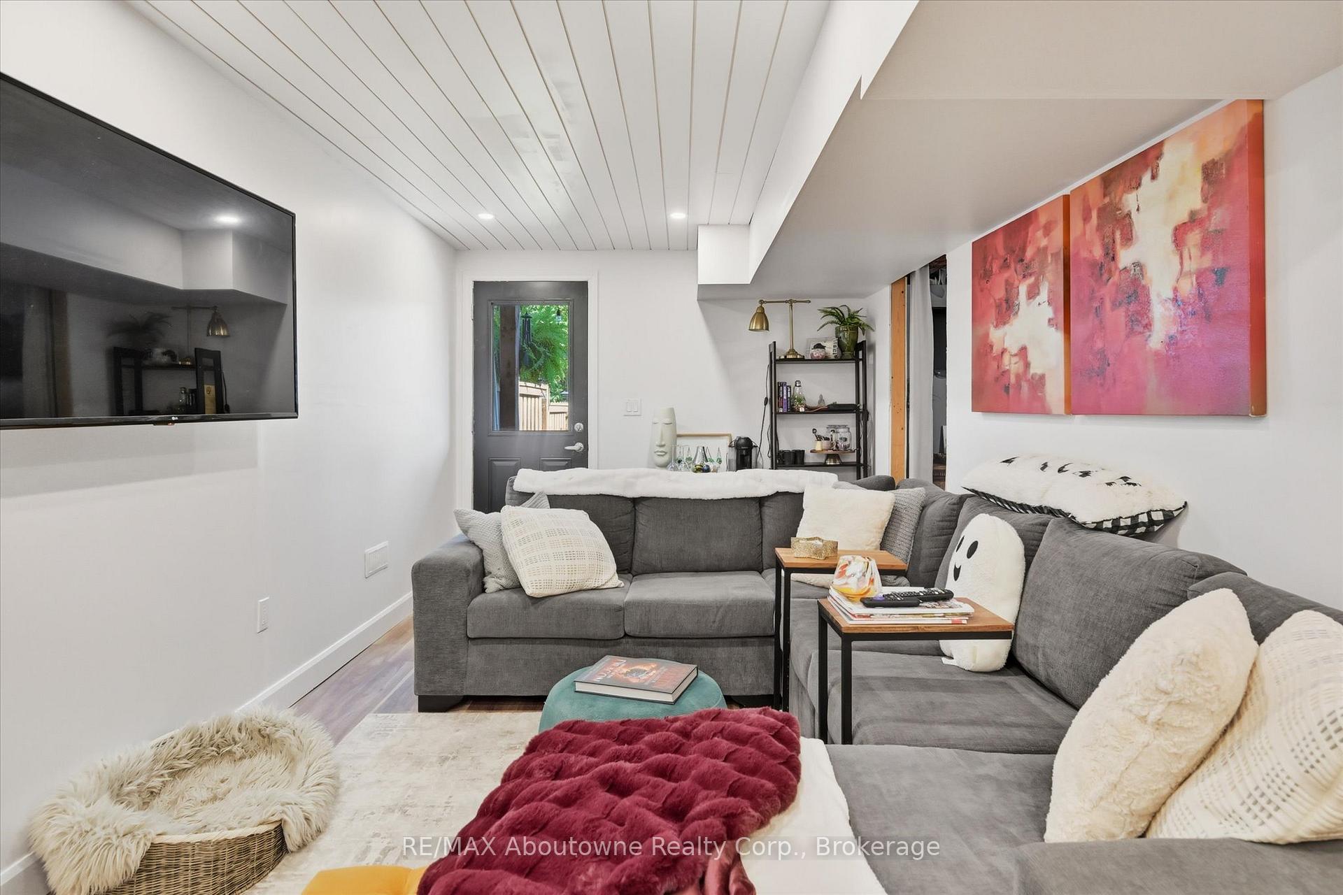 Photo 29 of 3969 Crown Street, Lincoln, Beamsville — HOMEH