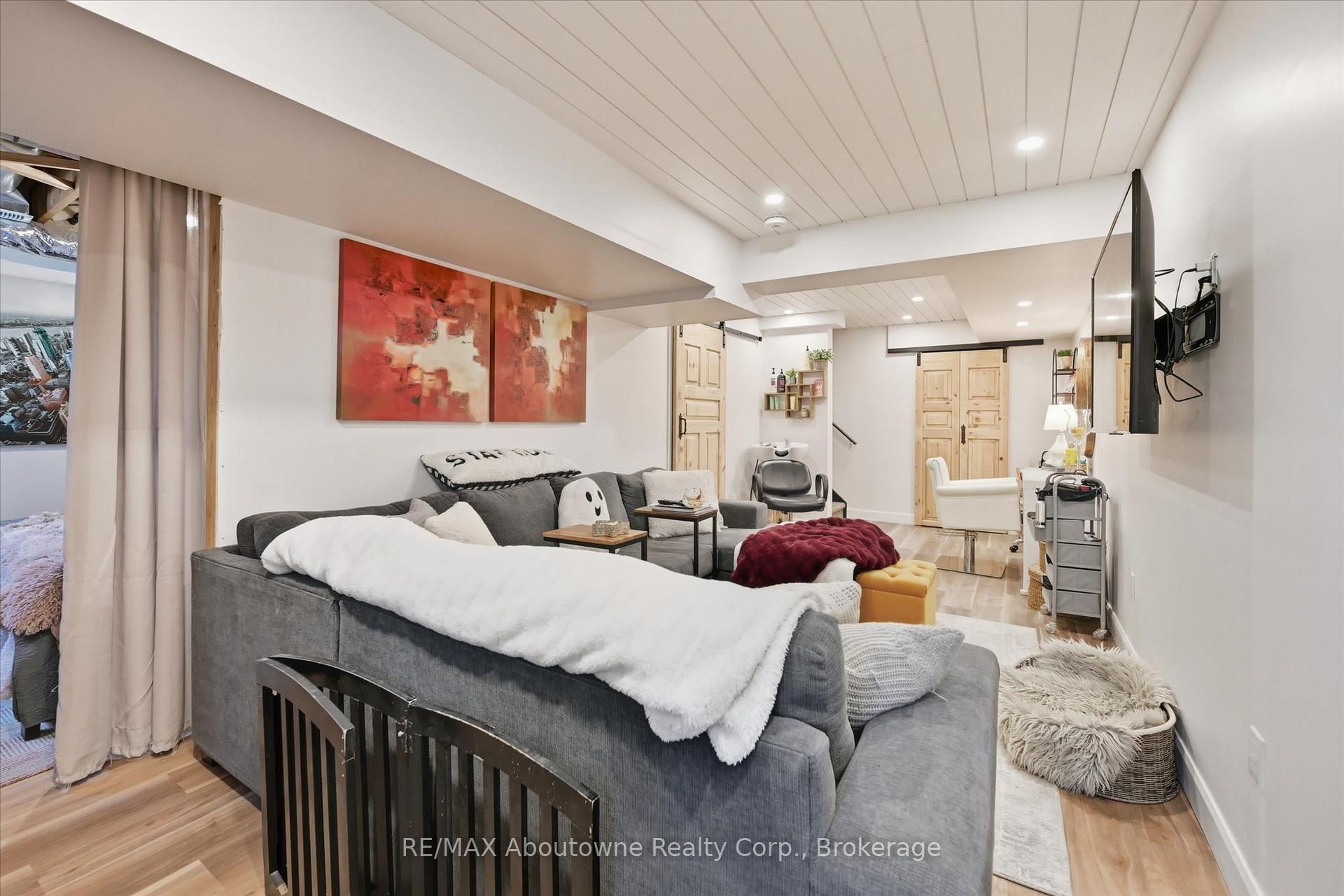 Photo 30 of 3969 Crown Street, Lincoln, Beamsville — HOMEH