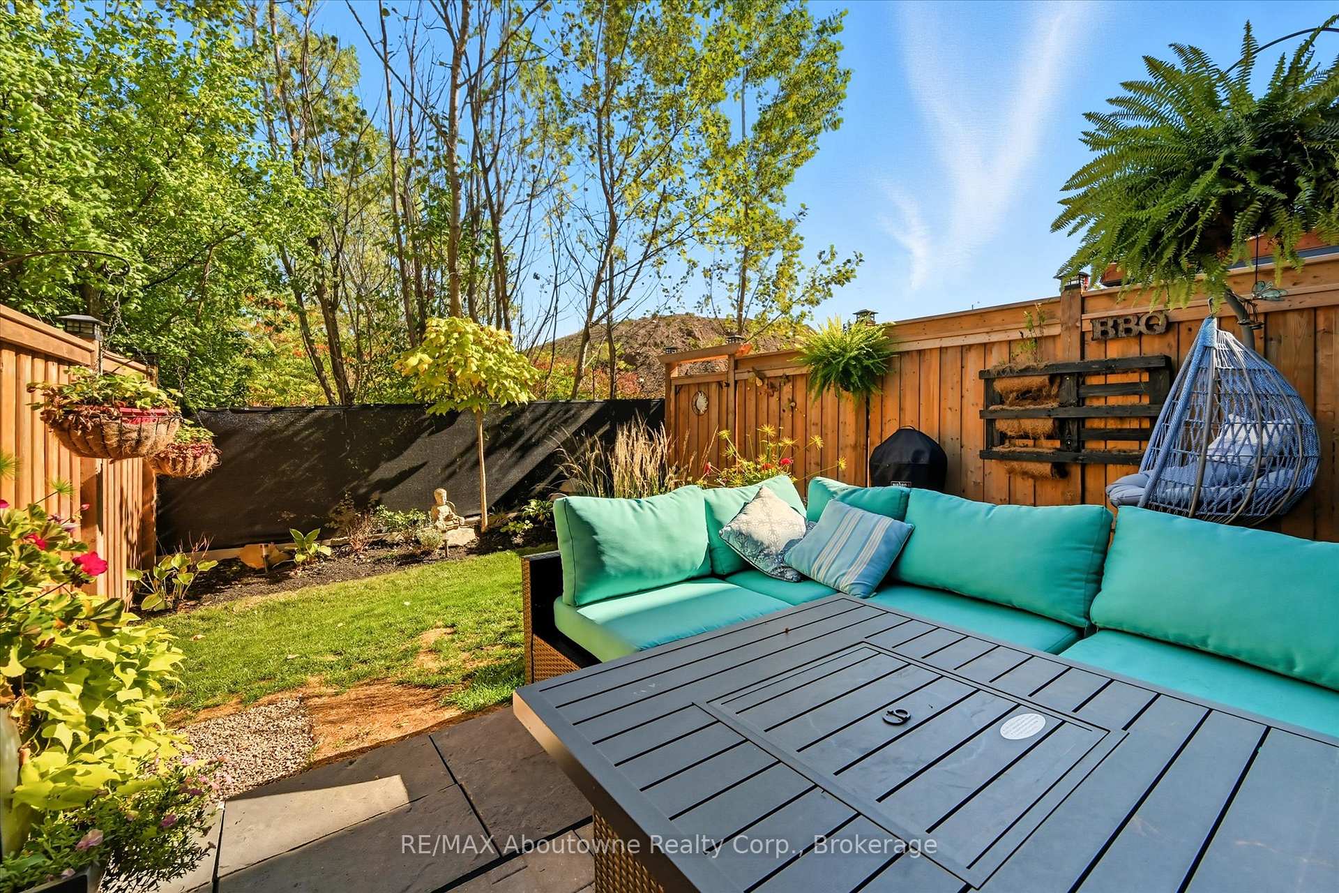 Photo 33 of 3969 Crown Street, Lincoln, Beamsville — HOMEH