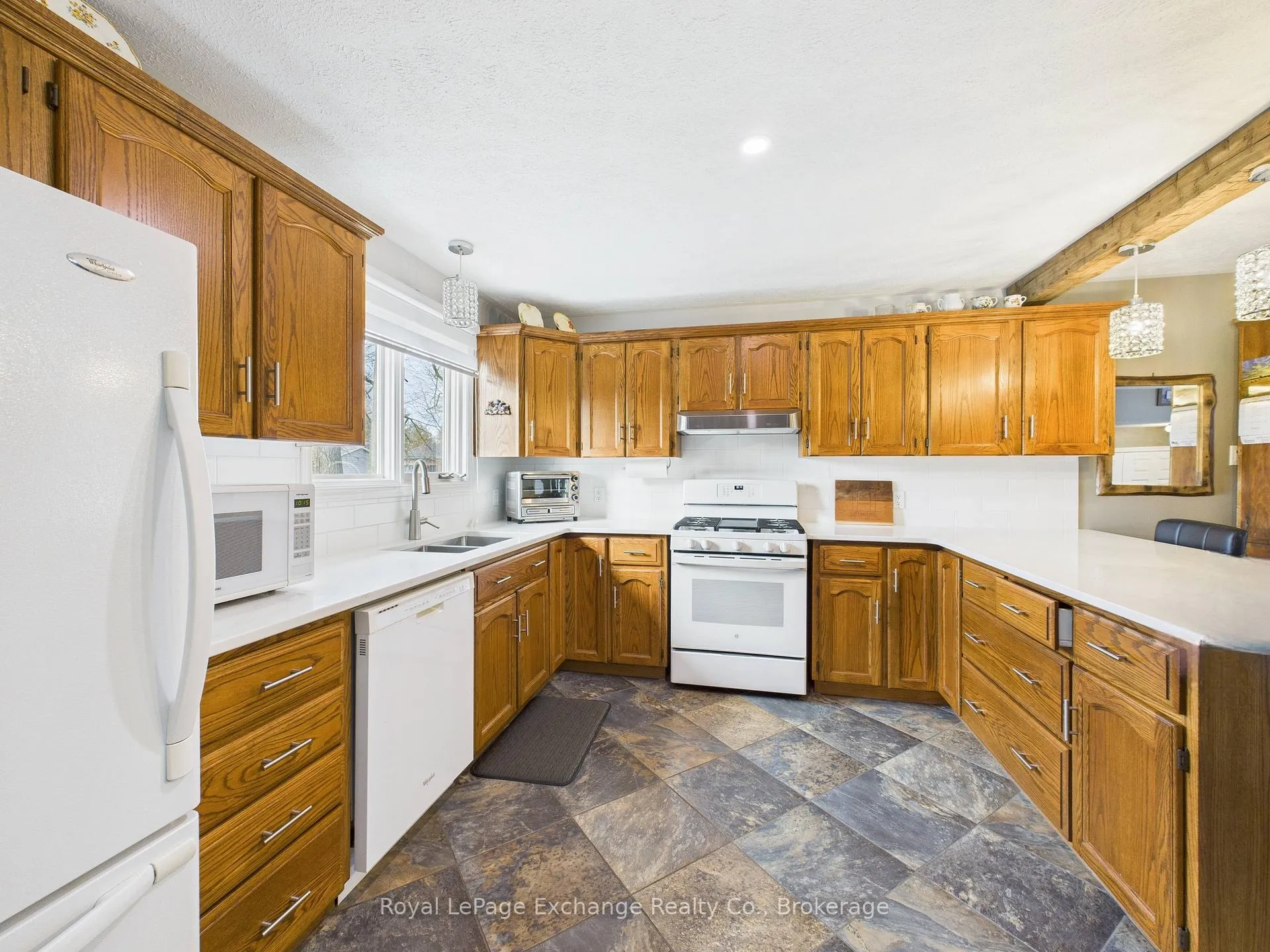 Photo 5 of 502 Lynden Crescent, Kincardine — HOMEH