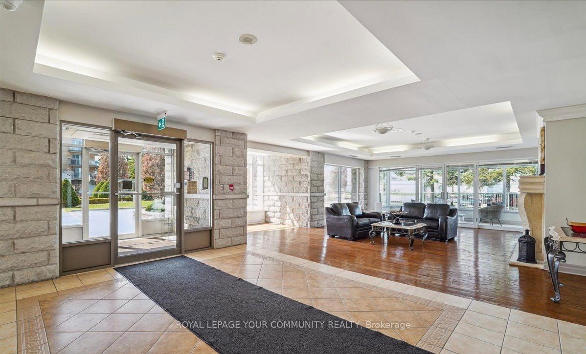 Photo 10 of Unit 114, 2506 Rutherford Road, Vaughan, Maple — HOMEH