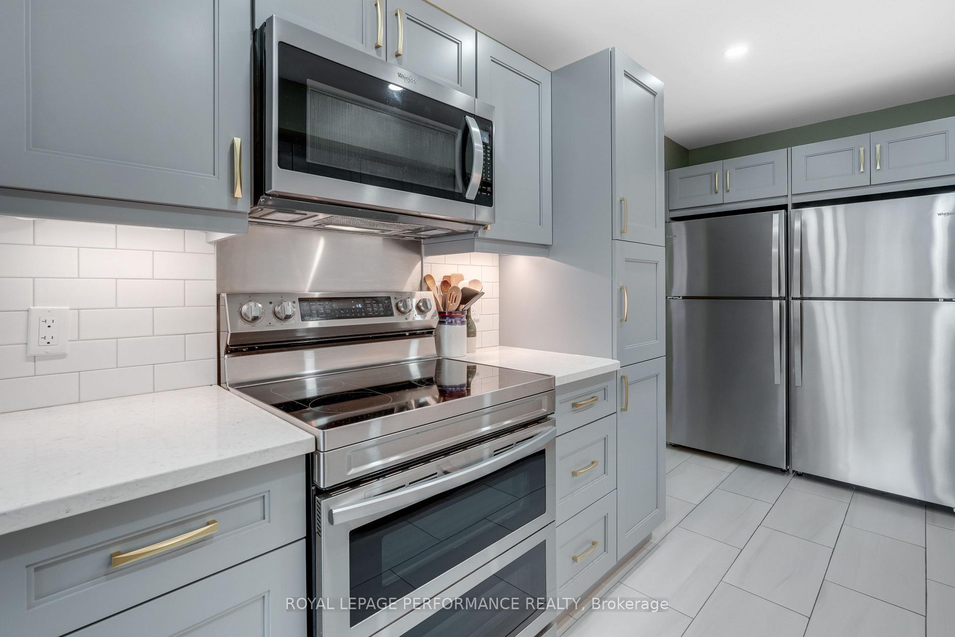 Photo 5 of Unit 24, 2415 Southvale Crescent, Ottawa, Sheffield Glen/Industrial Park — HOMEH