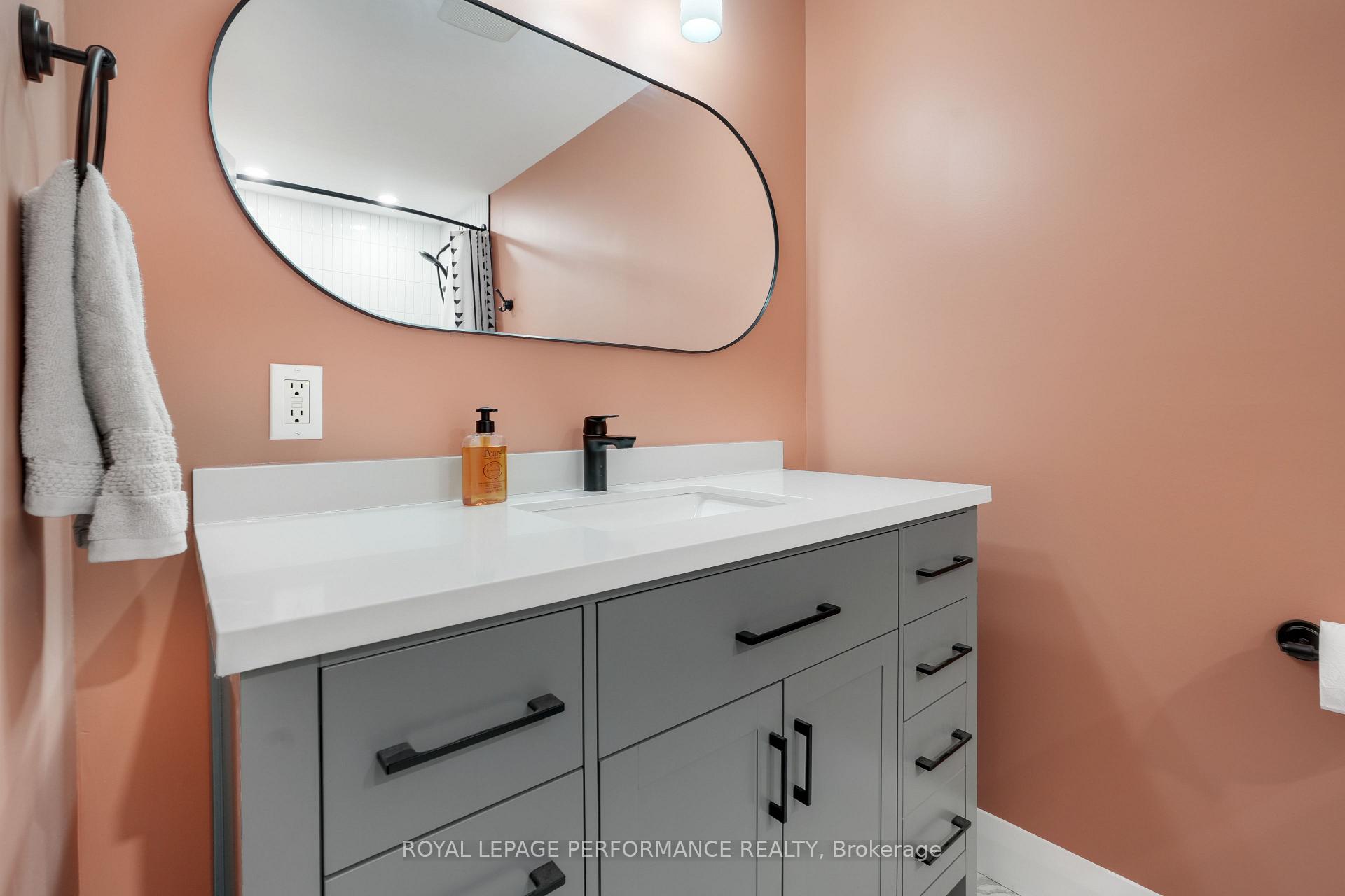 Photo 19 of Unit 24, 2415 Southvale Crescent, Ottawa, Sheffield Glen/Industrial Park — HOMEH