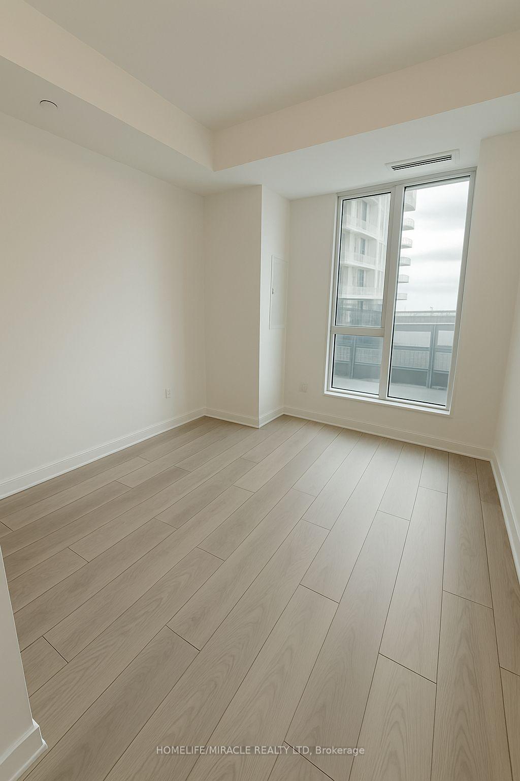 Photo 3 of Unit 504, 474 Caldari Road, Vaughan, Concord — HOMEH