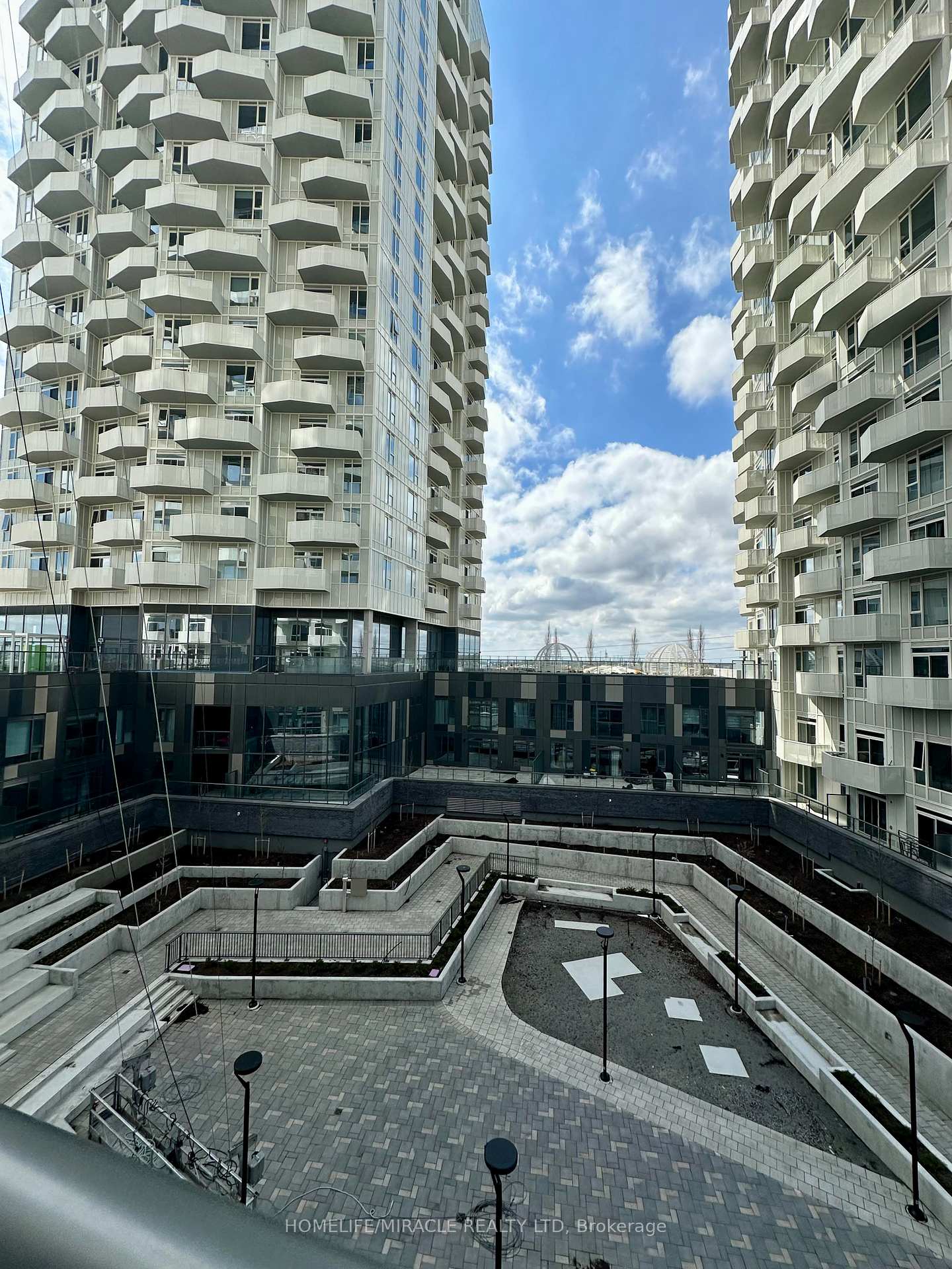 Photo 8 of Unit 504, 474 Caldari Road, Vaughan, Concord — HOMEH