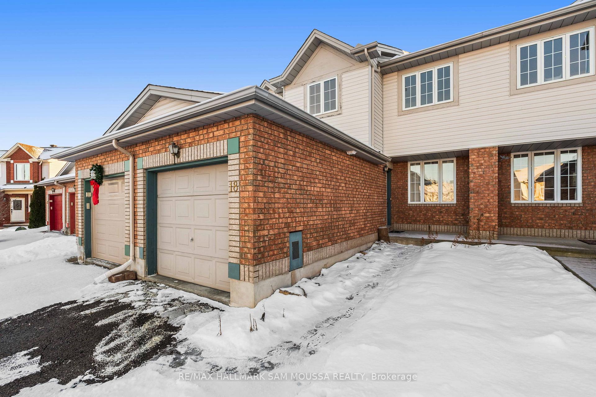 Photo 4 of 18 Drumso Street, Ottawa, Hunt Club Park/Greenboro — HOMEH