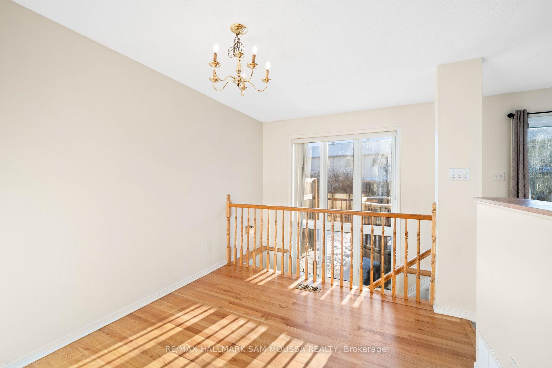 Photo 8 of 18 Drumso Street, Ottawa, Hunt Club Park/Greenboro — HOMEH