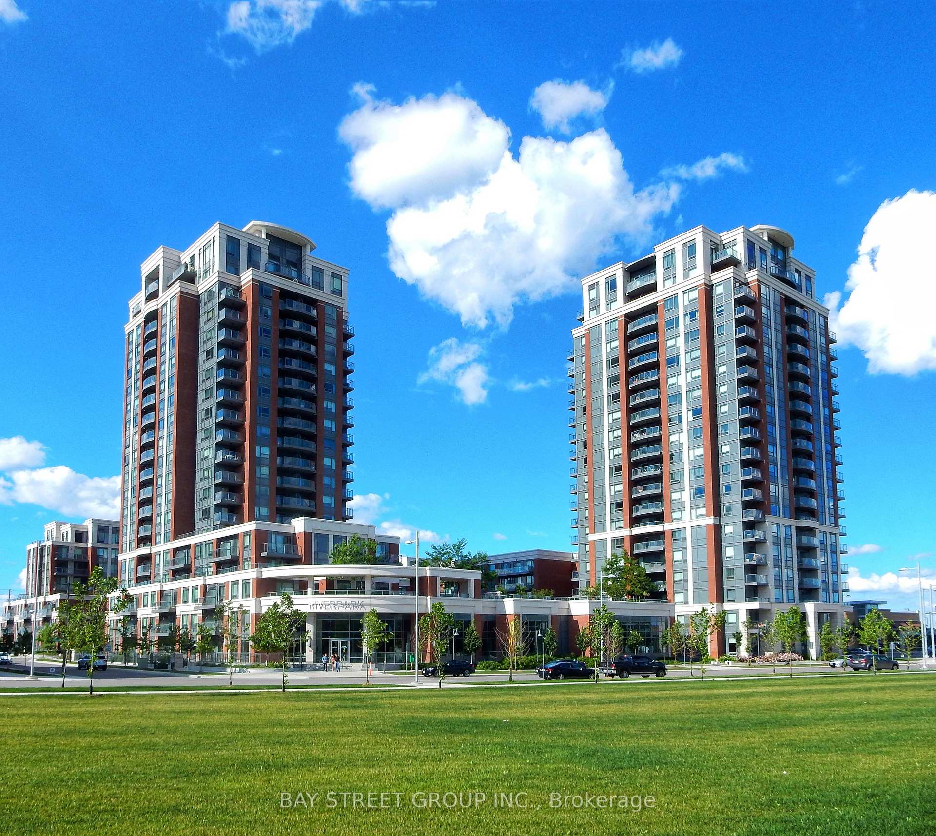 Front of Unit 902, 1 Uptown Drive