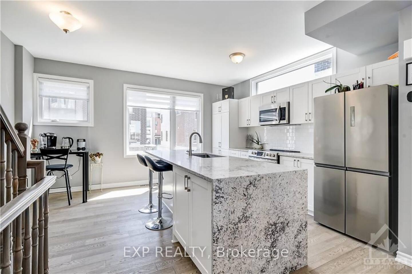 Photo 4 of 213 Makadewa Private, Ottawa, CFB Rockcliffe and Area — HOMEH