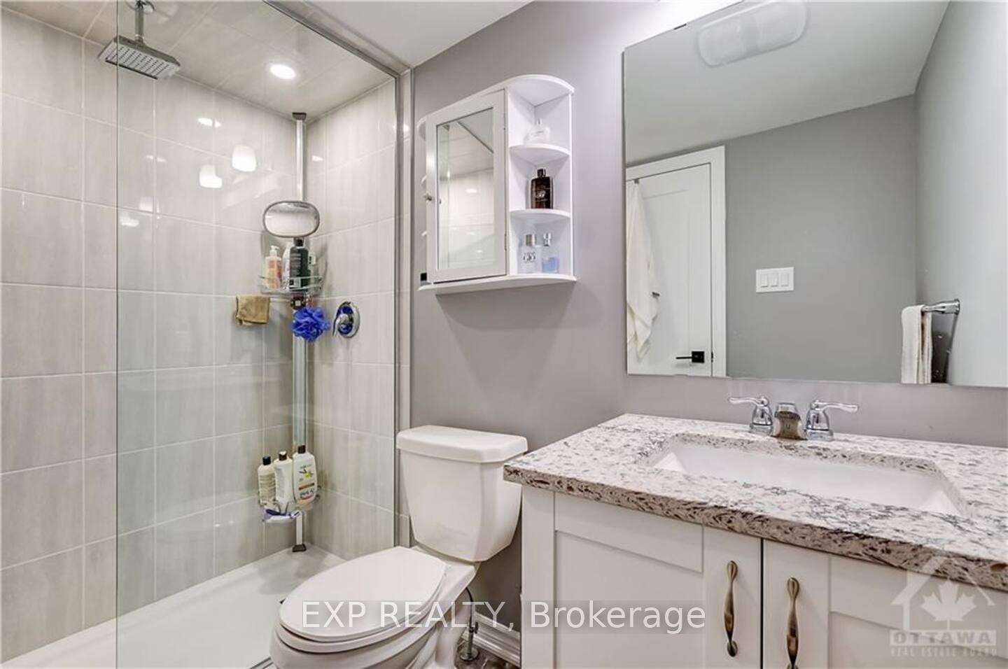 Photo 7 of 213 Makadewa Private, Ottawa, CFB Rockcliffe and Area — HOMEH