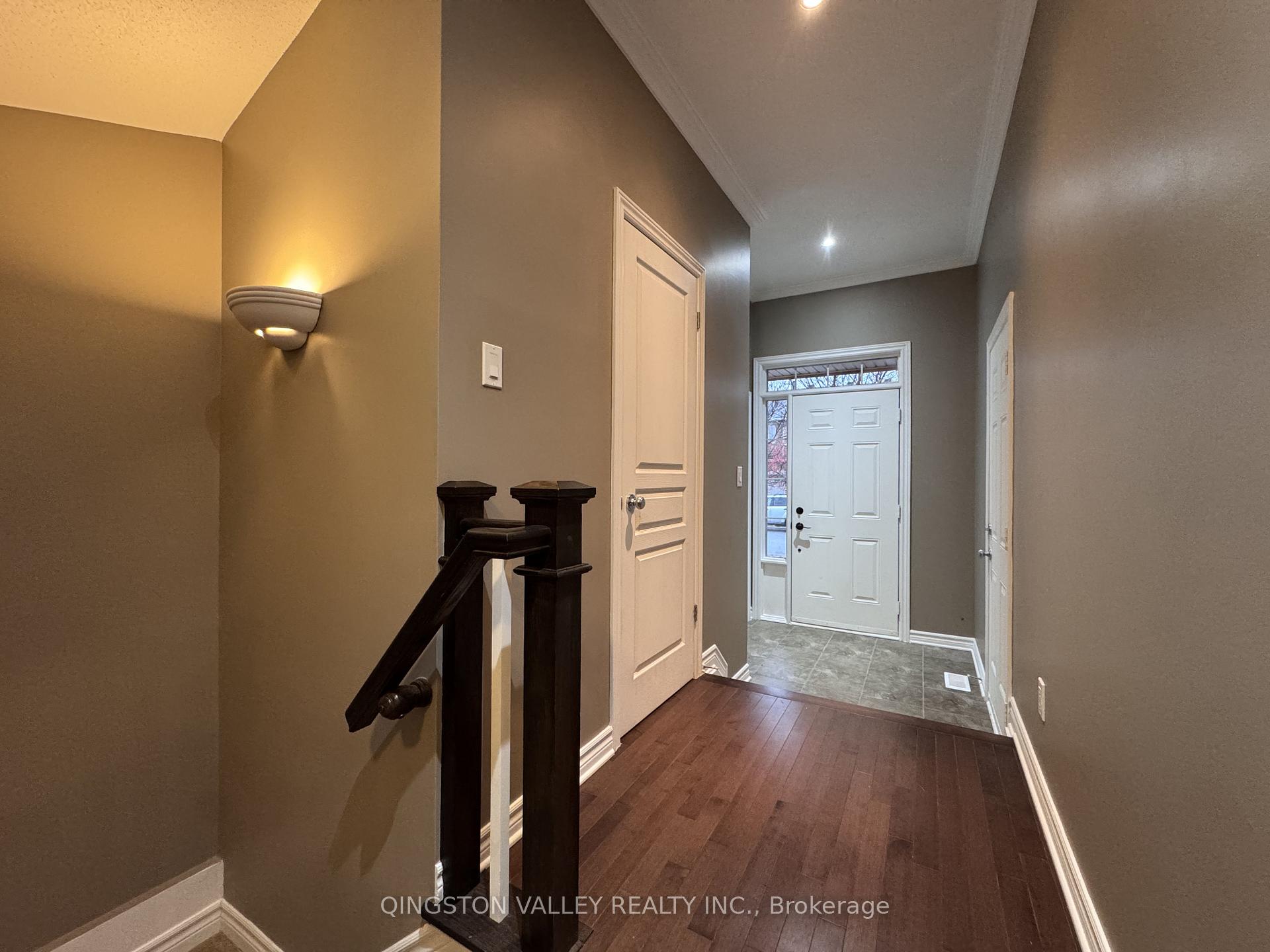 Photo 5 of 40 Torbec Avenue, Ottawa, Kanata - Kanata Lakes/Heritage Hills — HOMEH