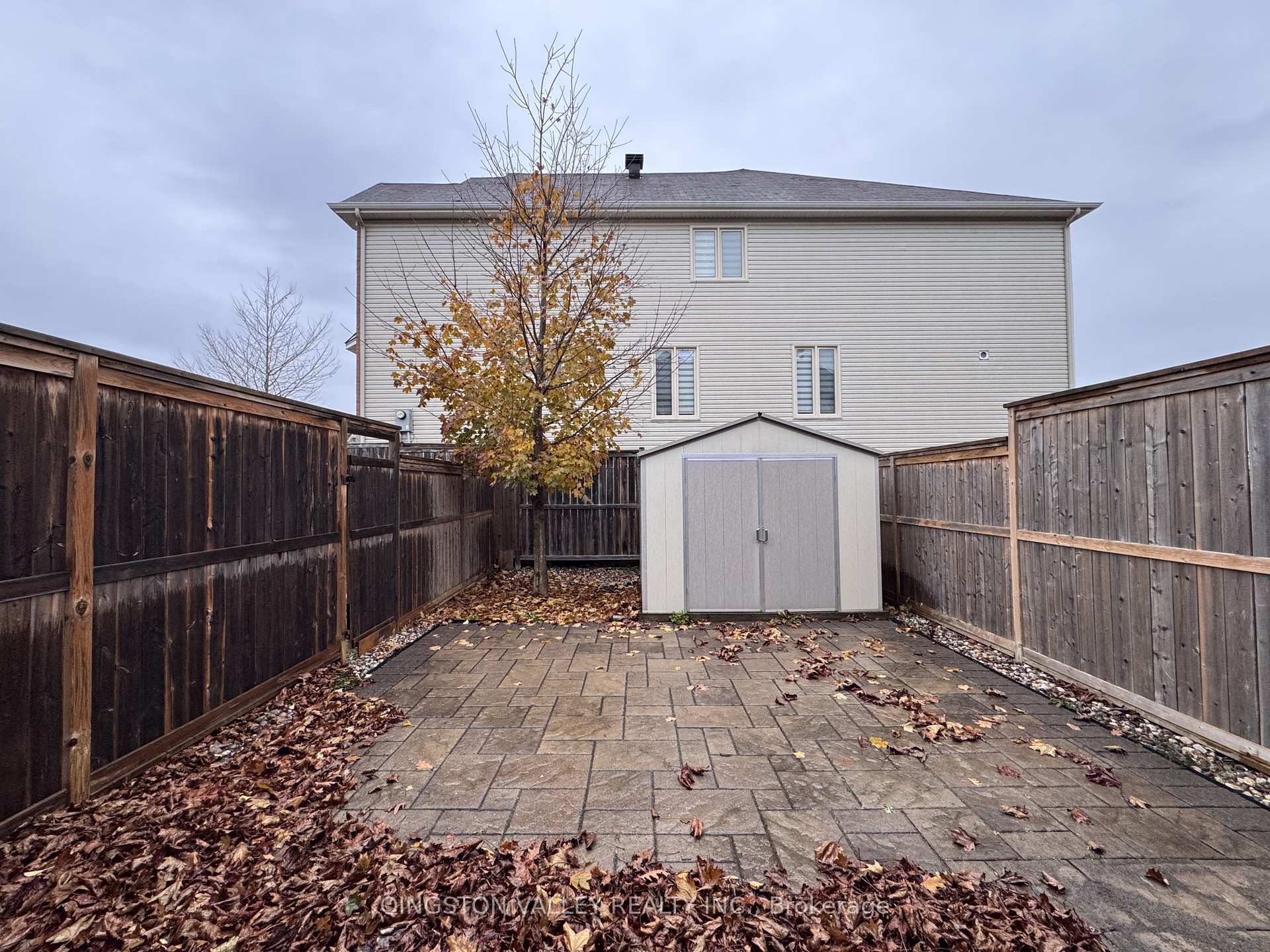 Photo 10 of 40 Torbec Avenue, Ottawa, Kanata - Kanata Lakes/Heritage Hills — HOMEH