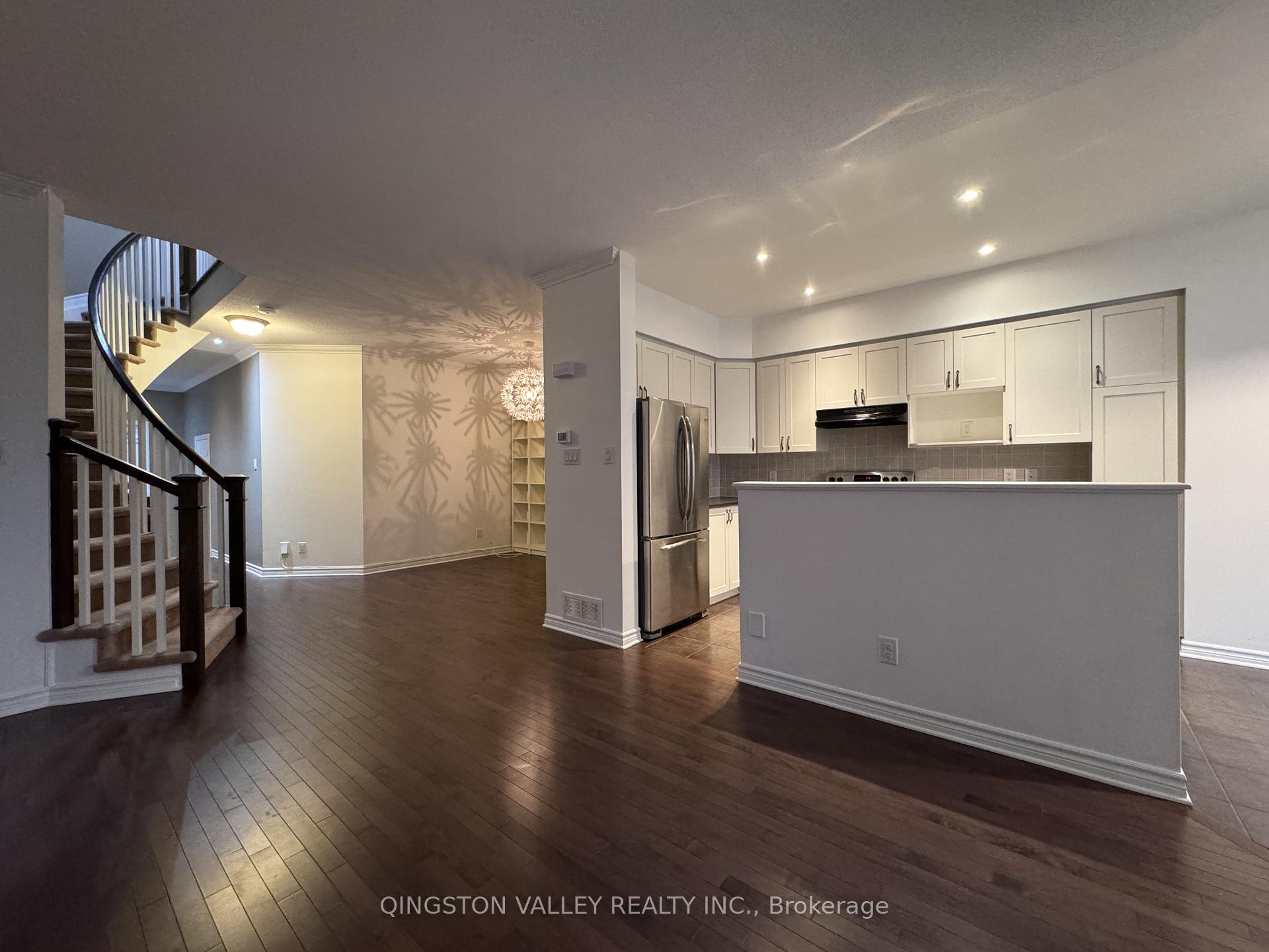 Photo 16 of 40 Torbec Avenue, Ottawa, Kanata - Kanata Lakes/Heritage Hills — HOMEH