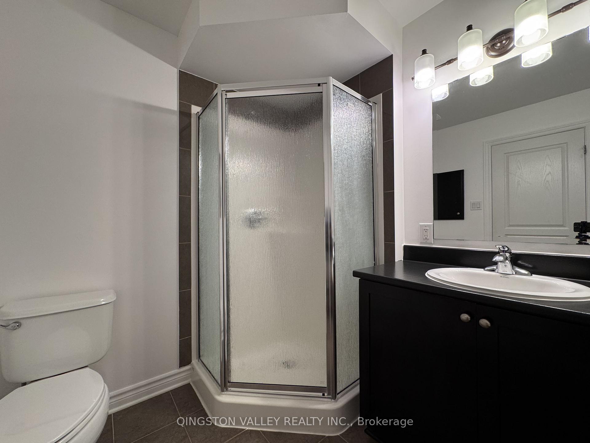 Photo 20 of 40 Torbec Avenue, Ottawa, Kanata - Kanata Lakes/Heritage Hills — HOMEH