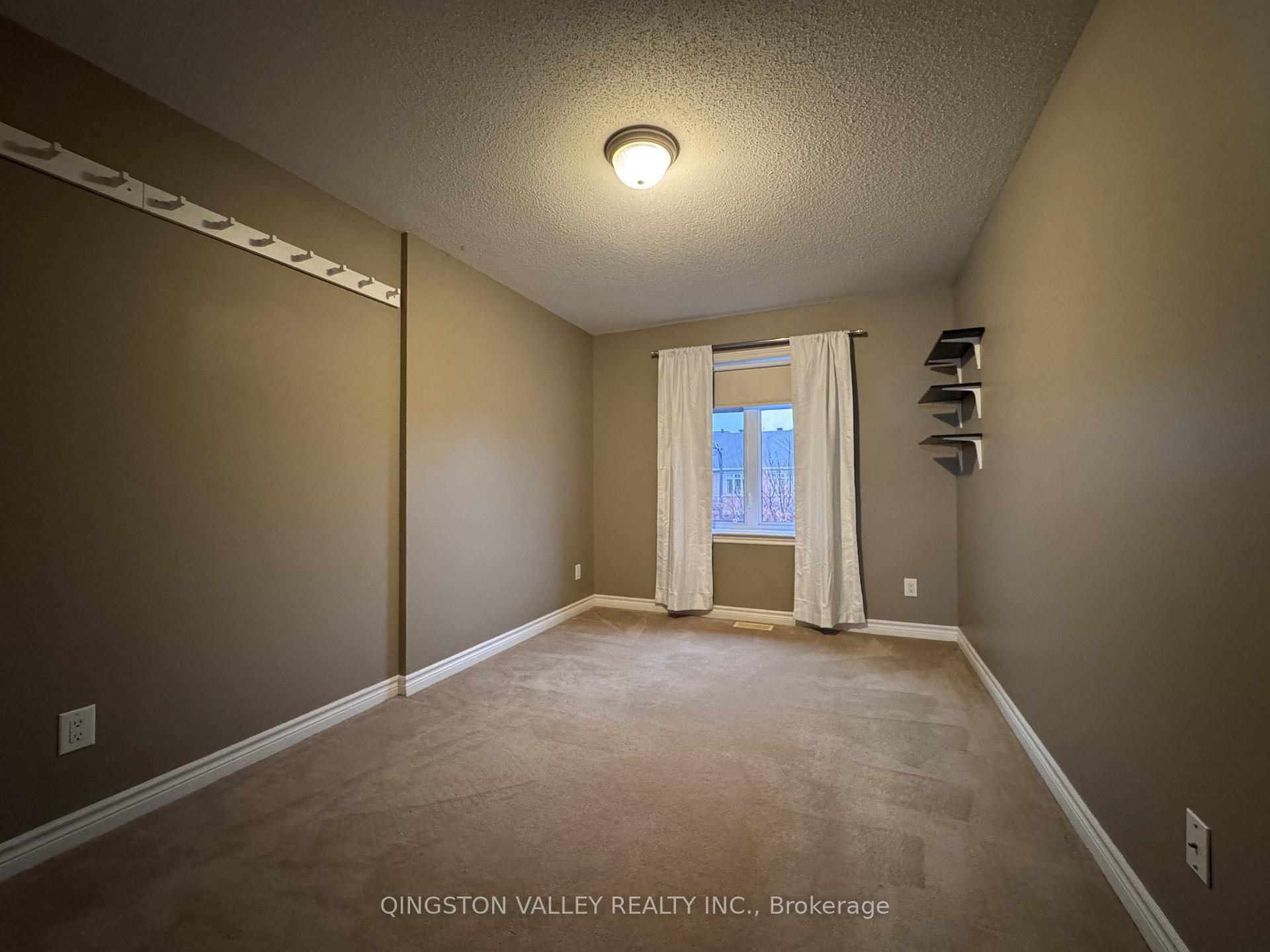 Photo 27 of 40 Torbec Avenue, Ottawa, Kanata - Kanata Lakes/Heritage Hills — HOMEH