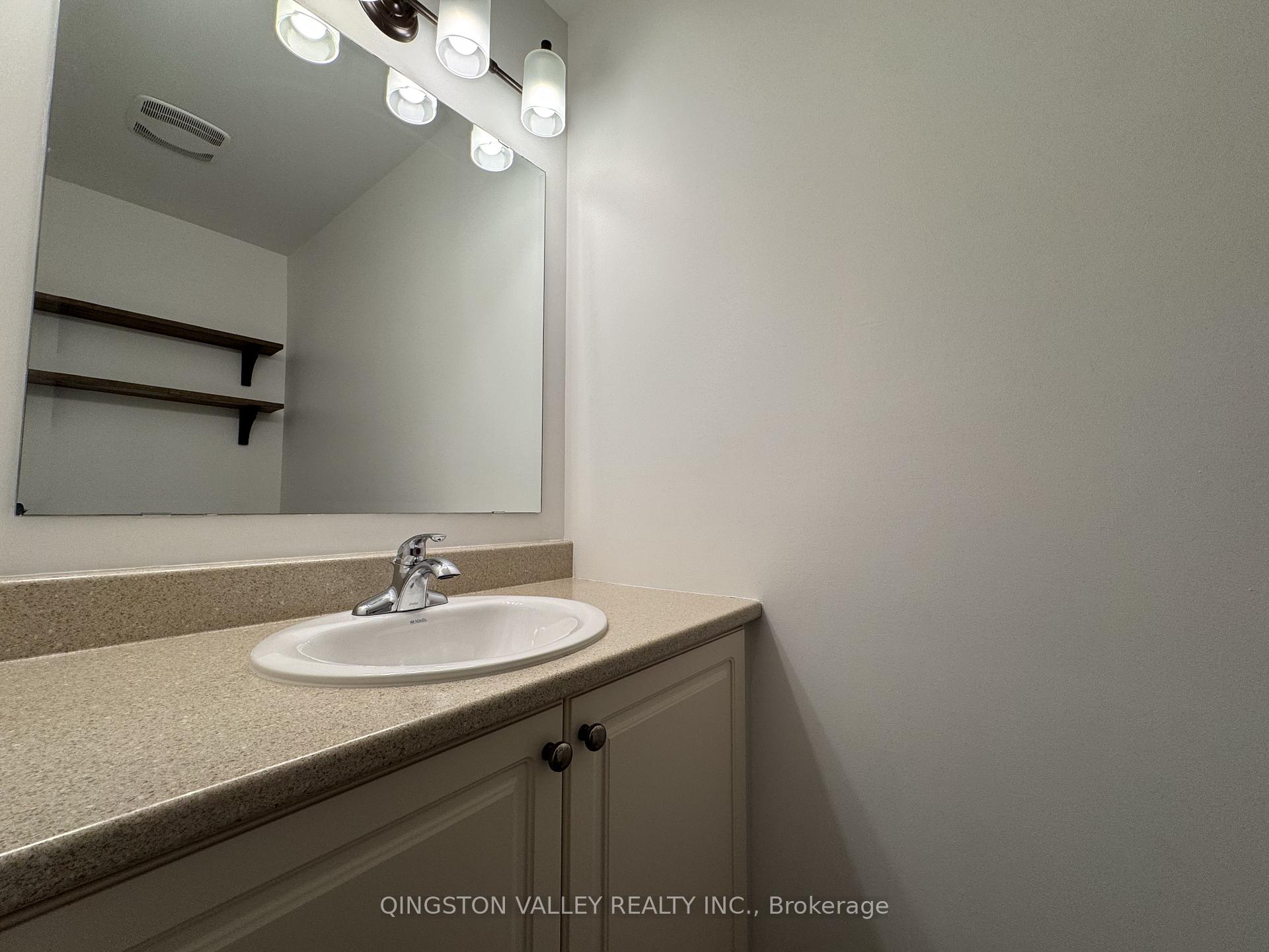 Photo 28 of 40 Torbec Avenue, Ottawa, Kanata - Kanata Lakes/Heritage Hills — HOMEH