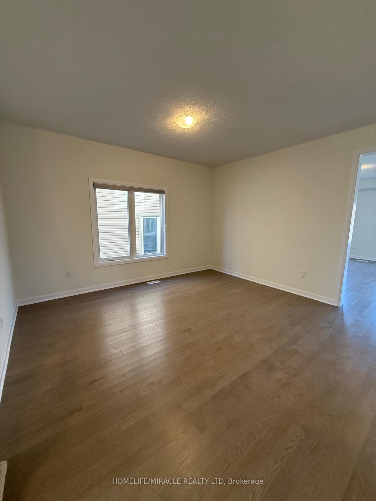 Photo 8 of 109 Windermere Boulevard, Loyalist, Bath — HOMEH