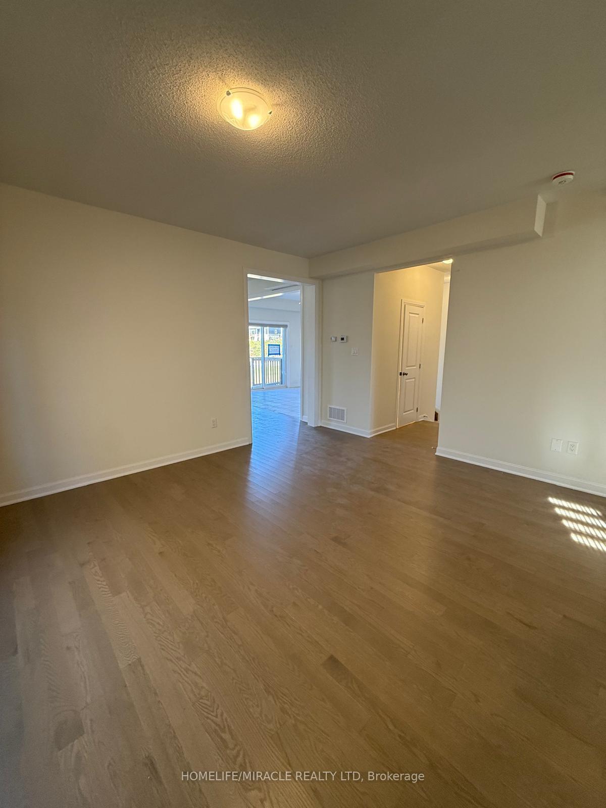 Photo 9 of 109 Windermere Boulevard, Loyalist, Bath — HOMEH