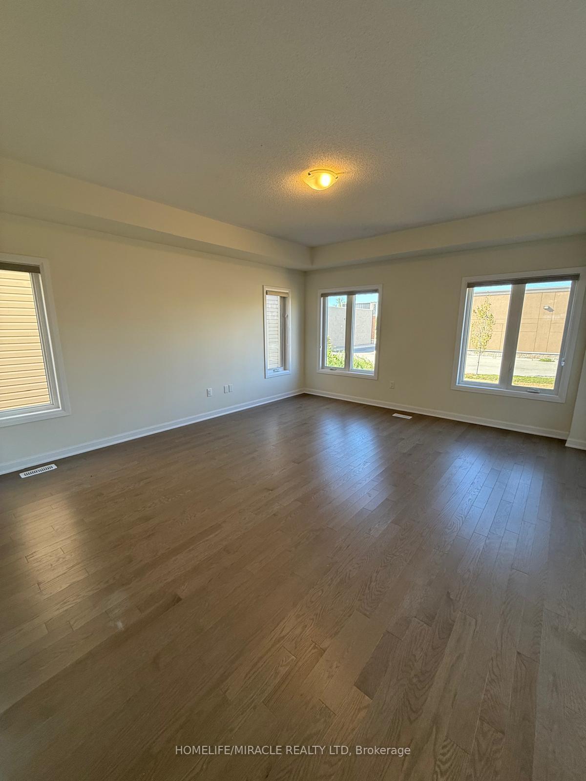 Photo 10 of 109 Windermere Boulevard, Loyalist, Bath — HOMEH