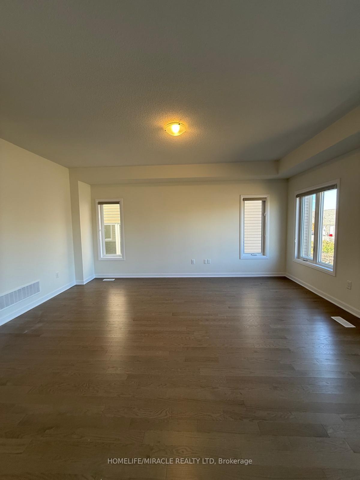 Photo 11 of 109 Windermere Boulevard, Loyalist, Bath — HOMEH