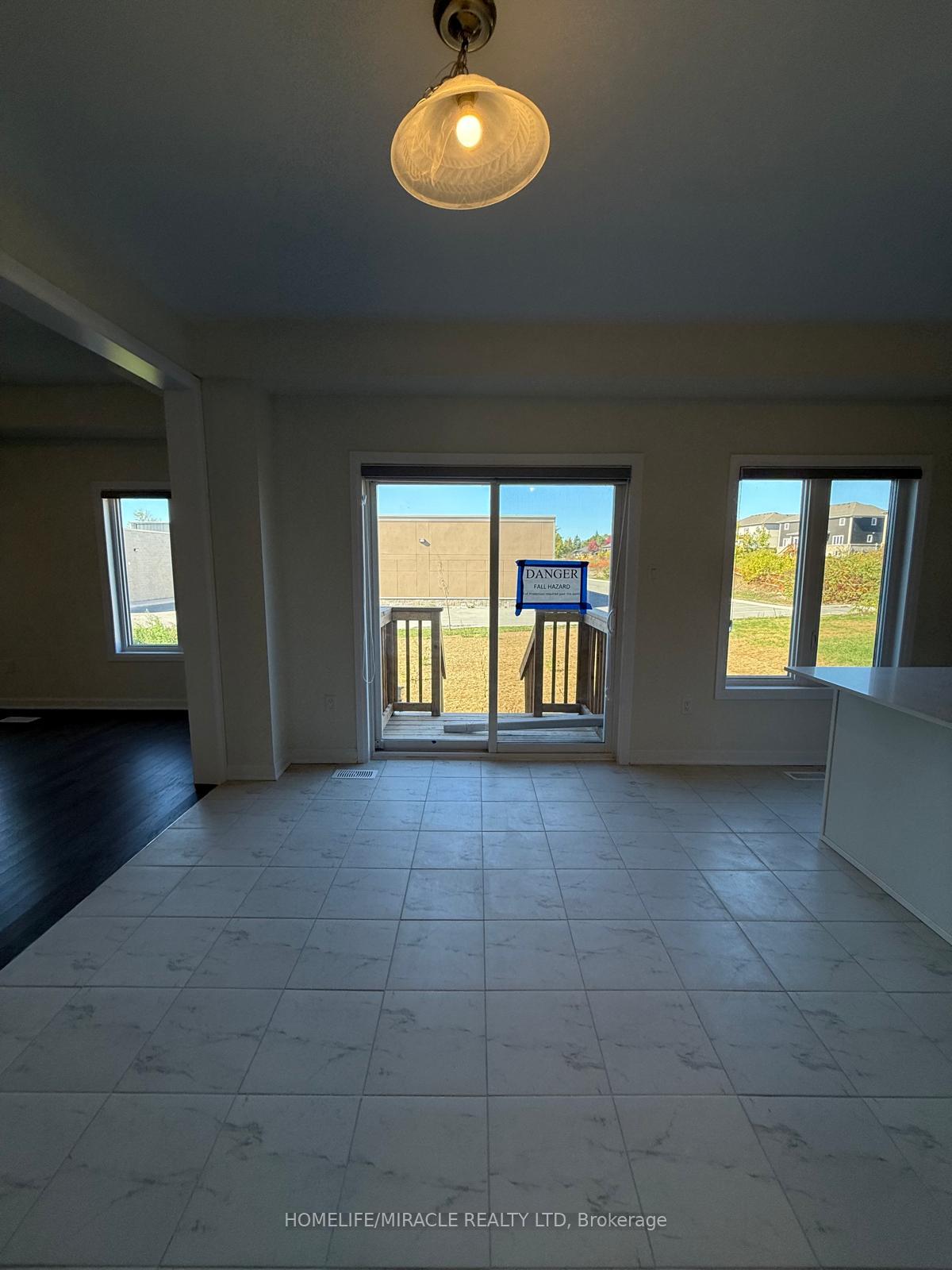 Photo 16 of 109 Windermere Boulevard, Loyalist, Bath — HOMEH