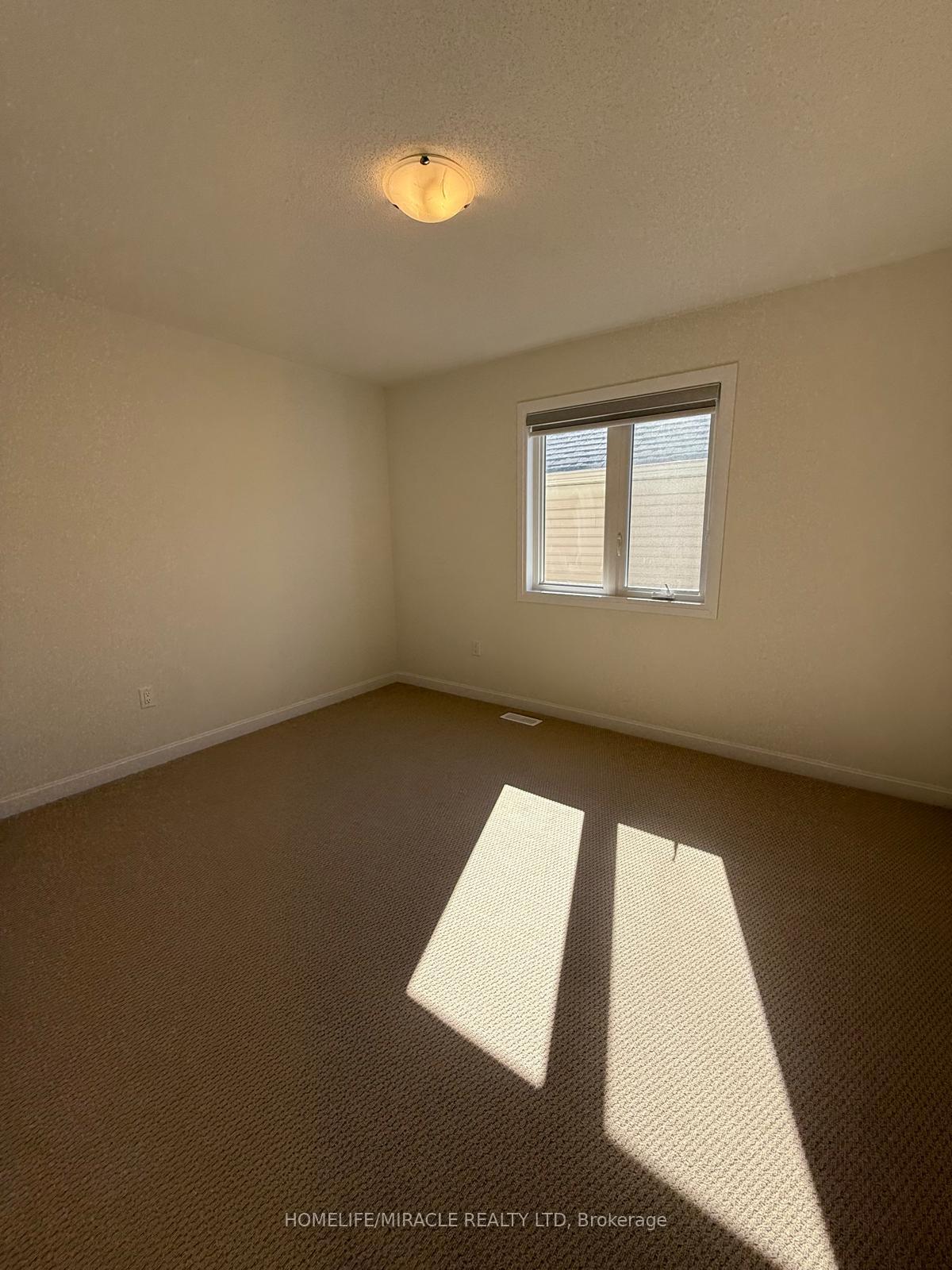 Photo 24 of 109 Windermere Boulevard, Loyalist, Bath — HOMEH