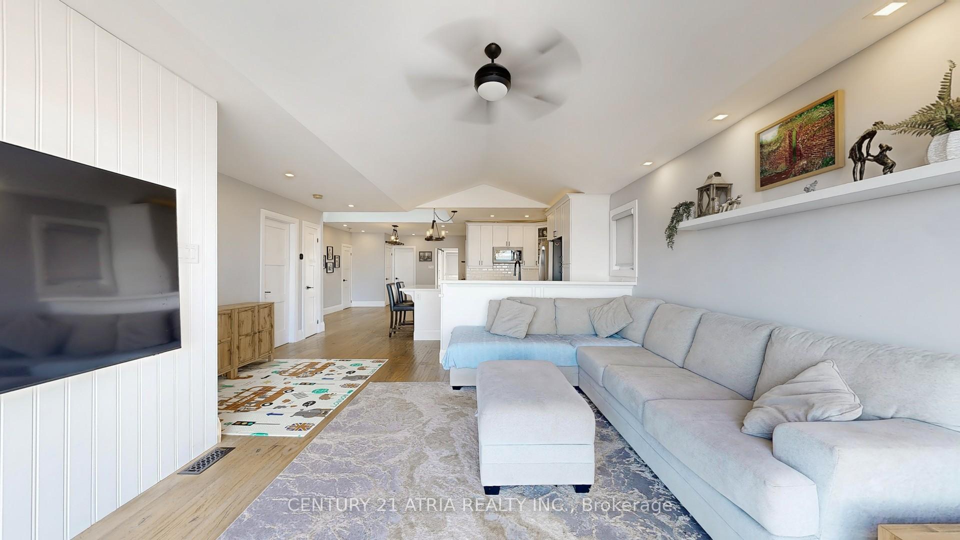 Photo 5 of 901 Adams Road, Innisfil, Alcona — HOMEH