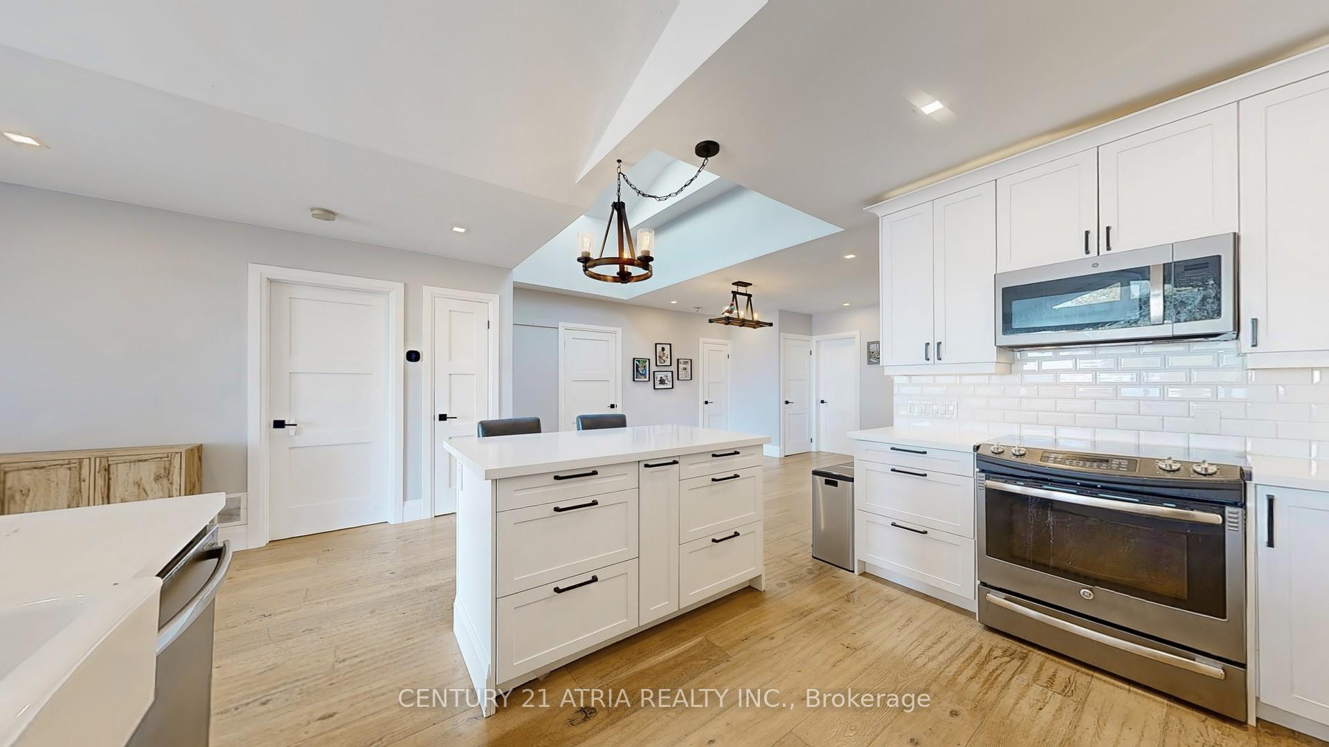 Photo 10 of 901 Adams Road, Innisfil, Alcona — HOMEH