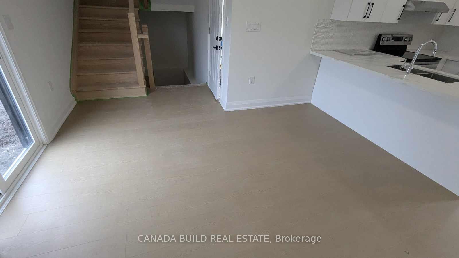 Photo 2 of Unit 8, 1076 Vanscikle Road, St. Catharines, Grapeview — HOMEH