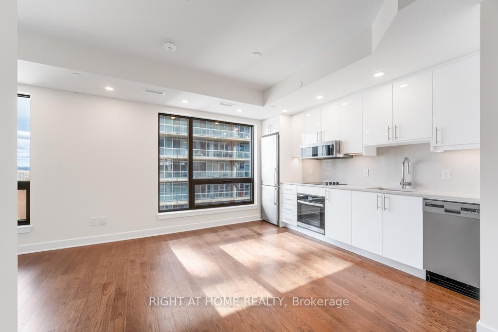 Front of Unit 1403, 180 George Street