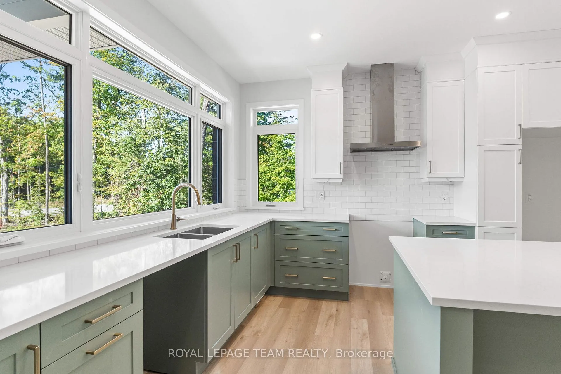 Photo 9 of 80 Hogan Drive, McNab/Braeside, Mcnab/Braeside Twps — HOMEH