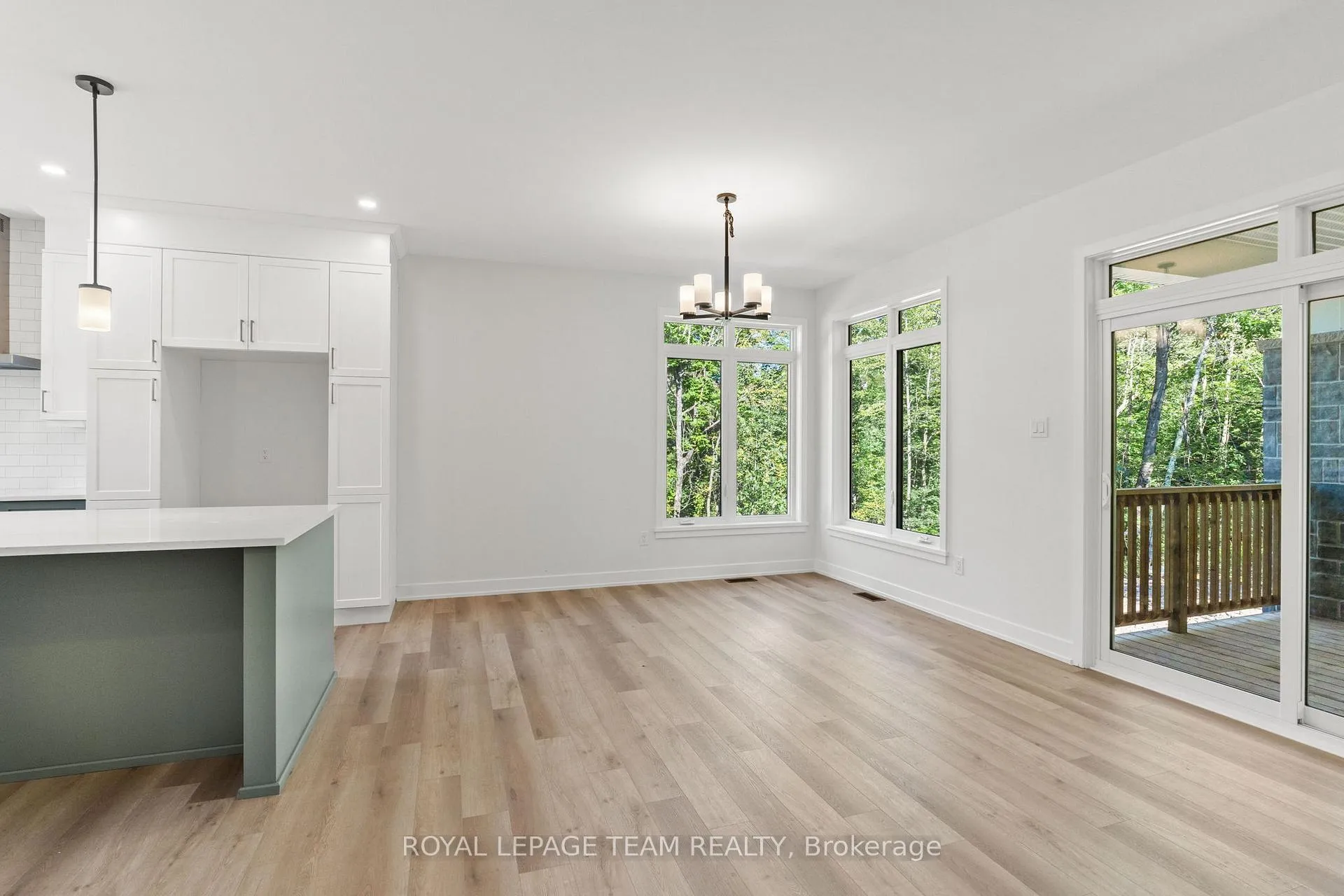 Photo 11 of 80 Hogan Drive, McNab/Braeside, Mcnab/Braeside Twps — HOMEH