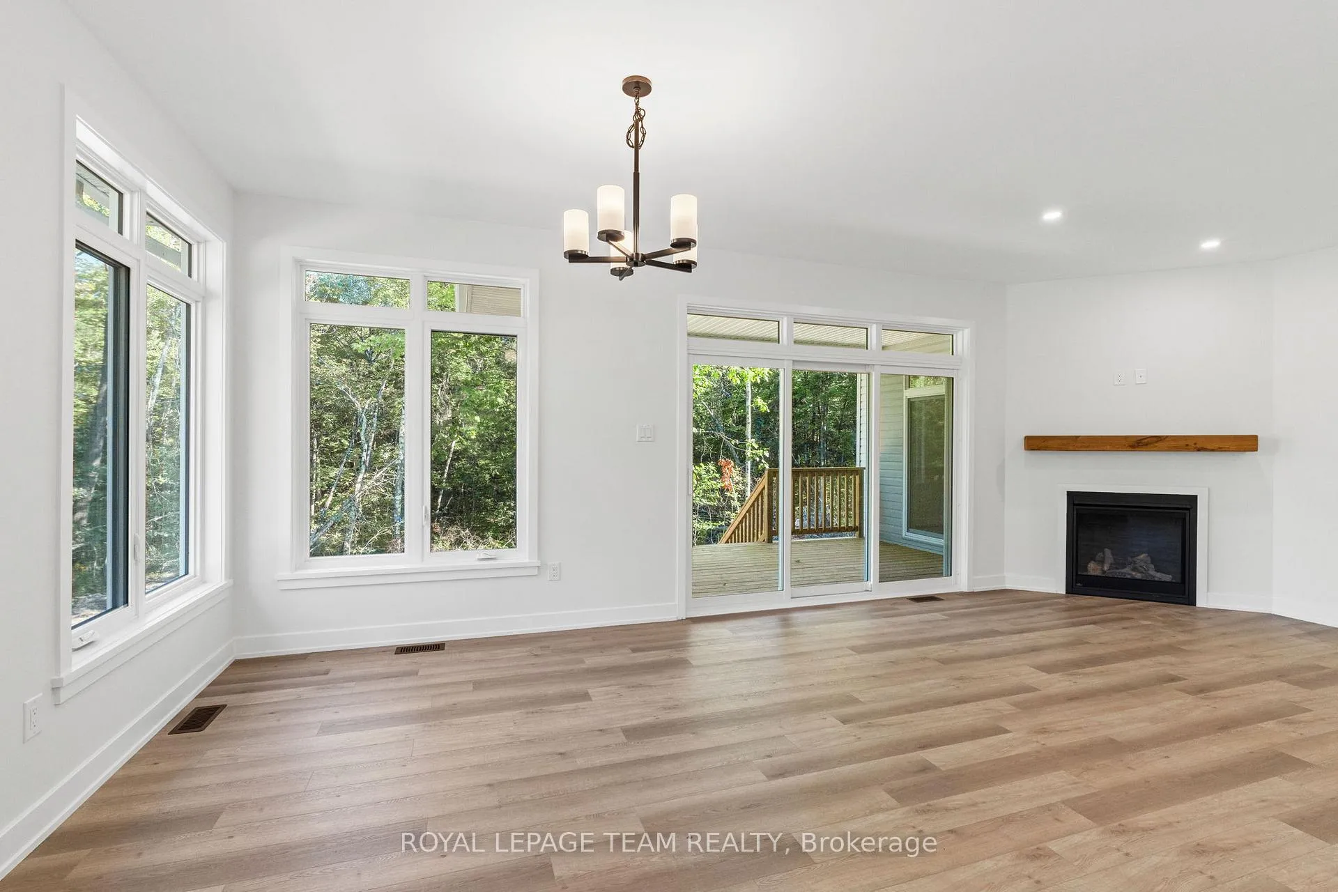 Photo 12 of 80 Hogan Drive, McNab/Braeside, Mcnab/Braeside Twps — HOMEH