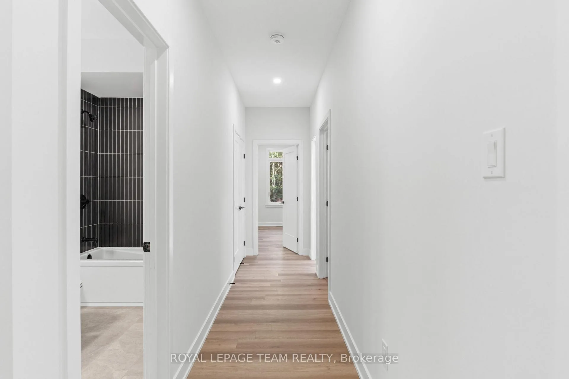 Photo 17 of 80 Hogan Drive, McNab/Braeside, Mcnab/Braeside Twps — HOMEH