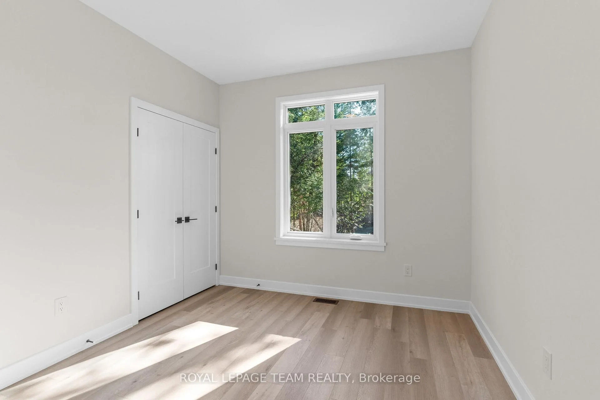 Photo 27 of 80 Hogan Drive, McNab/Braeside, Mcnab/Braeside Twps — HOMEH