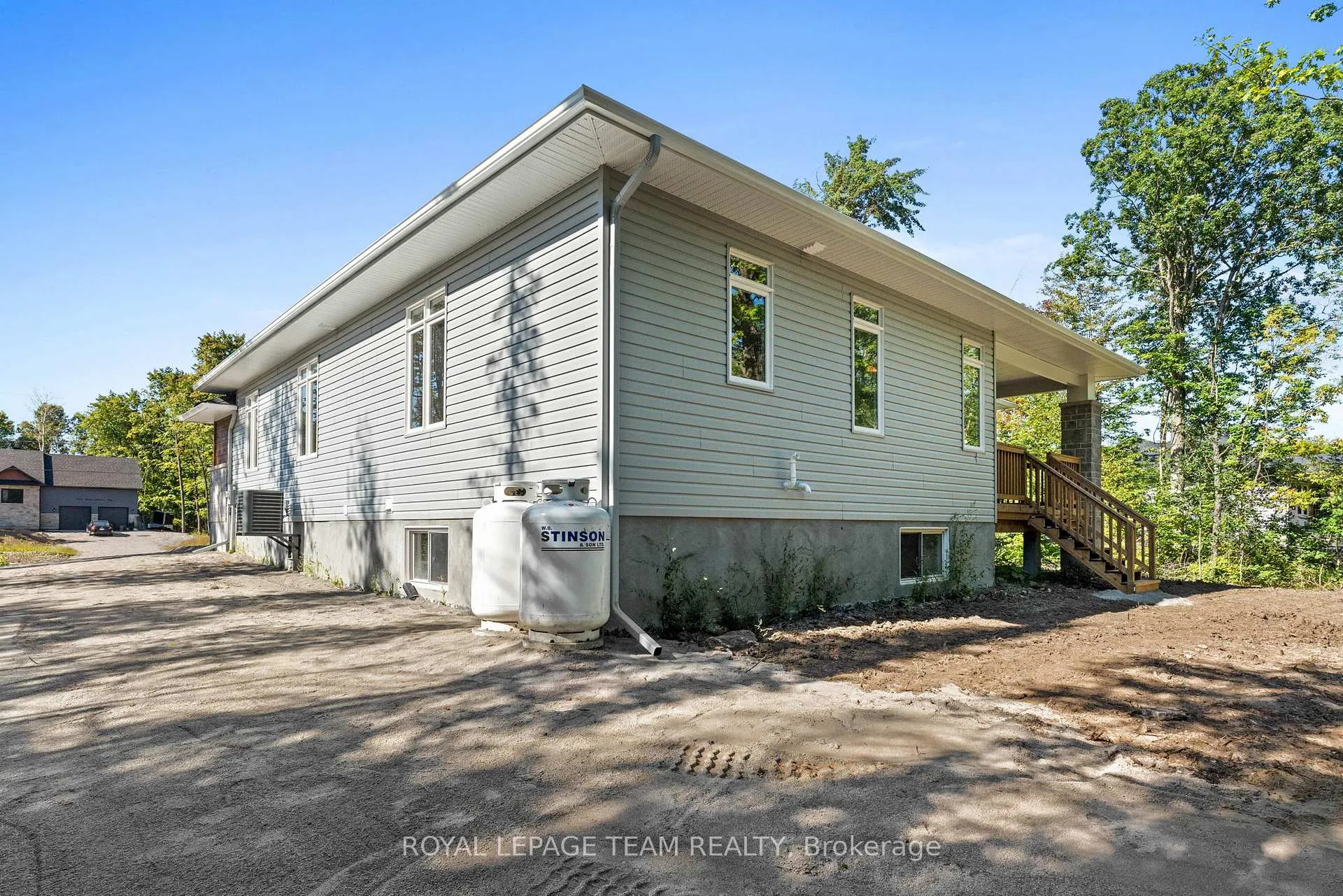 Photo 31 of 80 Hogan Drive, McNab/Braeside, Mcnab/Braeside Twps — HOMEH