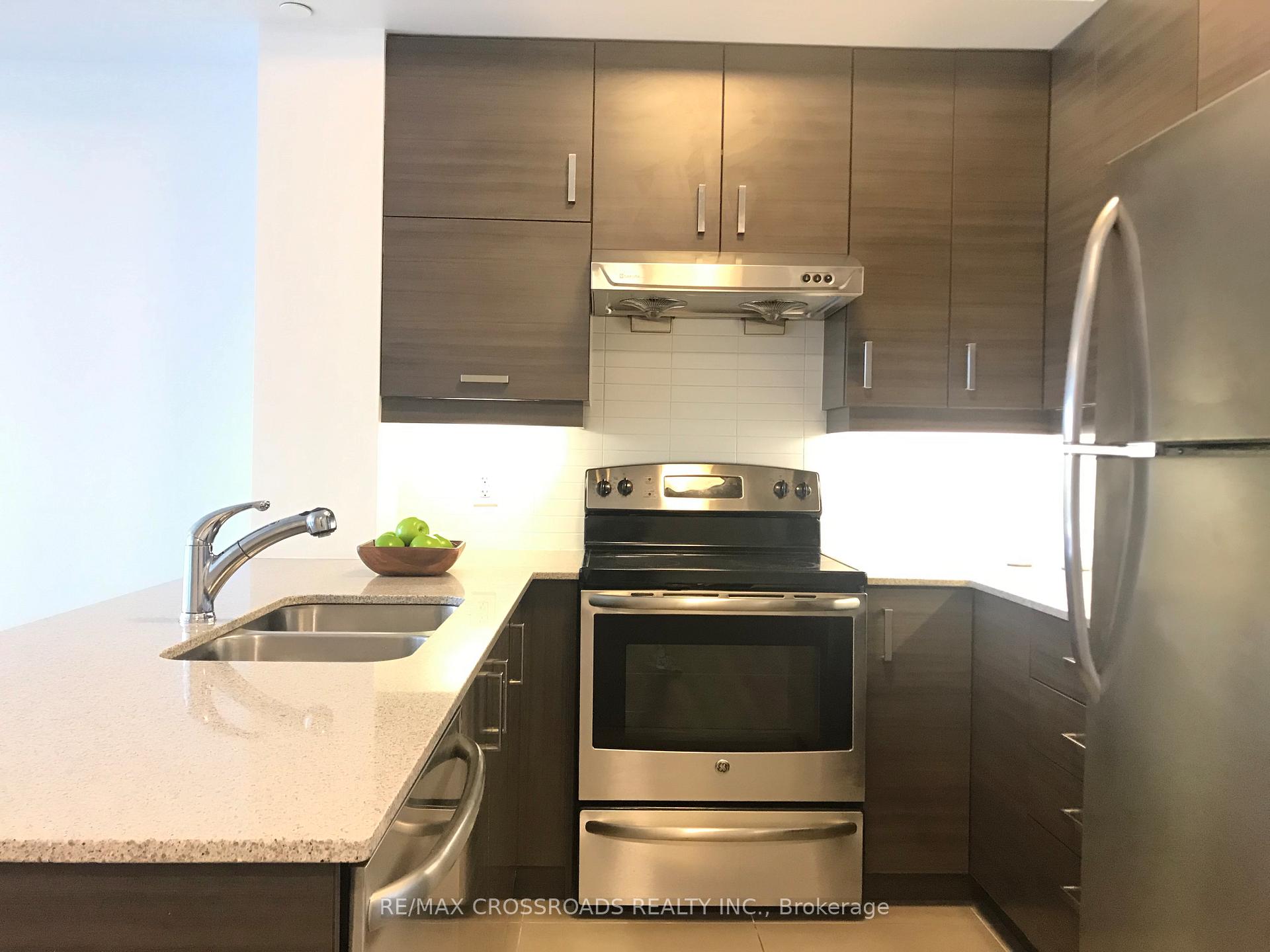 Photo 5 of Unit 211, 8200 Birchmount Road, Markham, Unionville — HOMEH