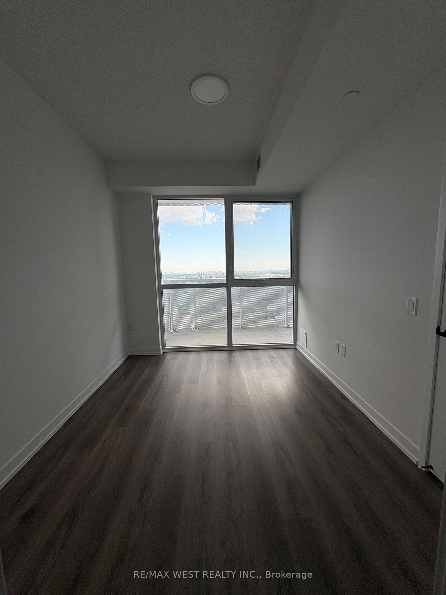 Photo 3 of Unit 4903, 225 Commerce Street, Vaughan, Vaughan Corporate Centre — HOMEH
