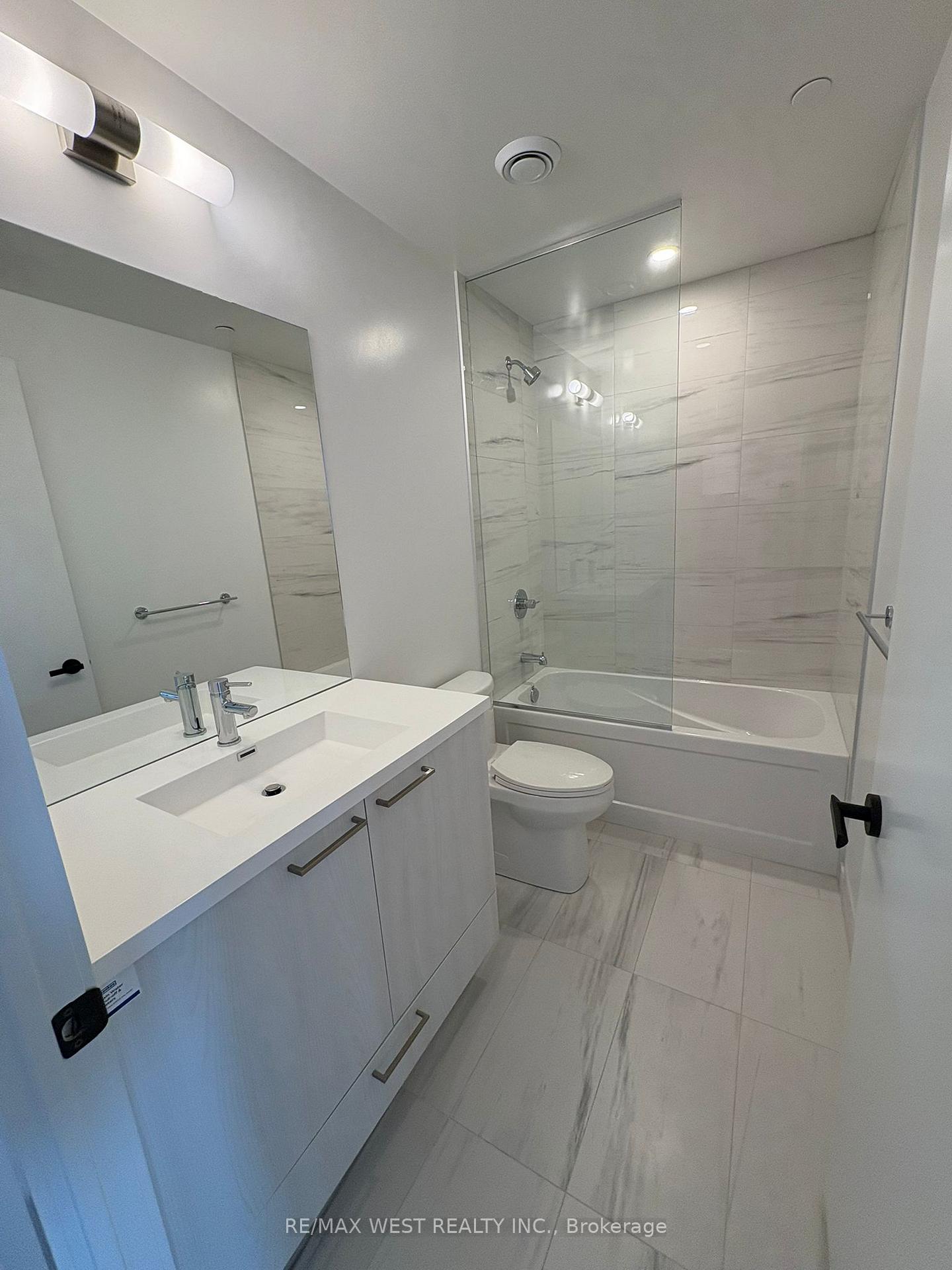 Photo 12 of Unit 4903, 225 Commerce Street, Vaughan, Vaughan Corporate Centre — HOMEH