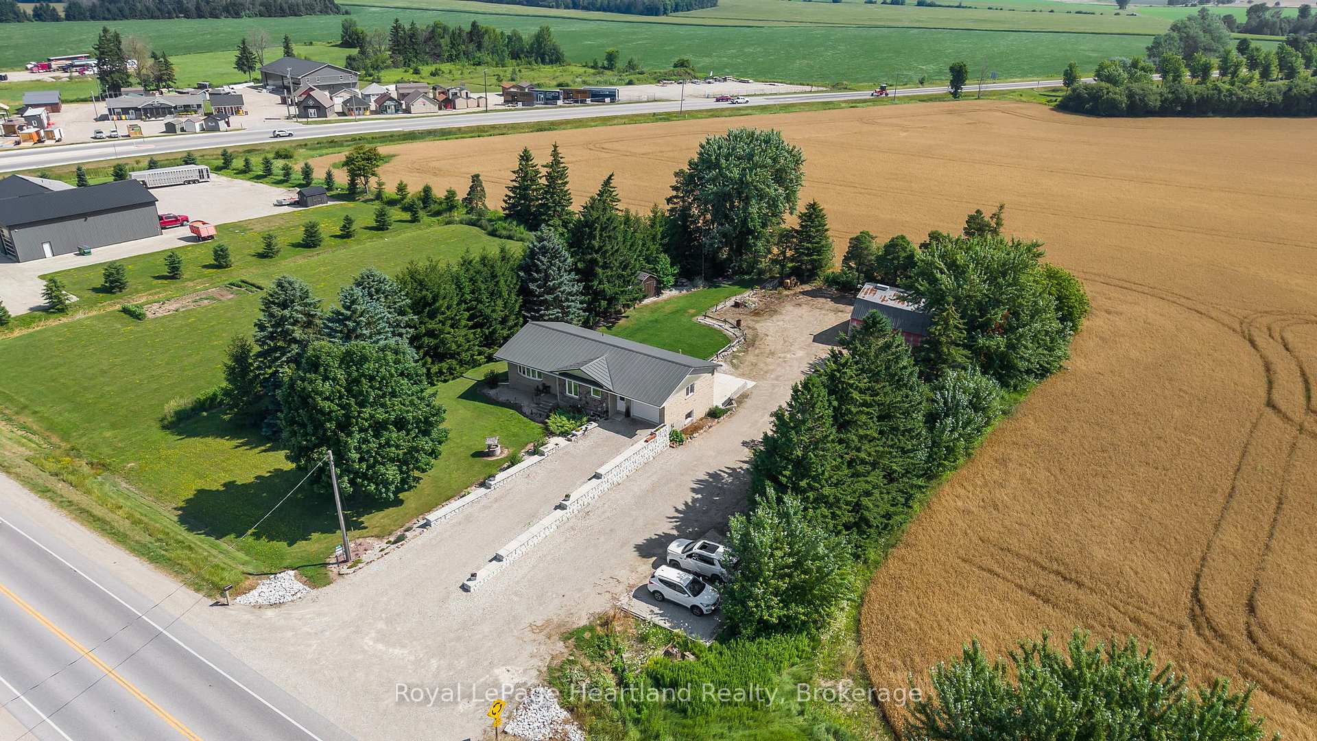 Photo 1 of 8715 Wellington Rd 7, Mapleton, Rural Mapleton — HOMEH