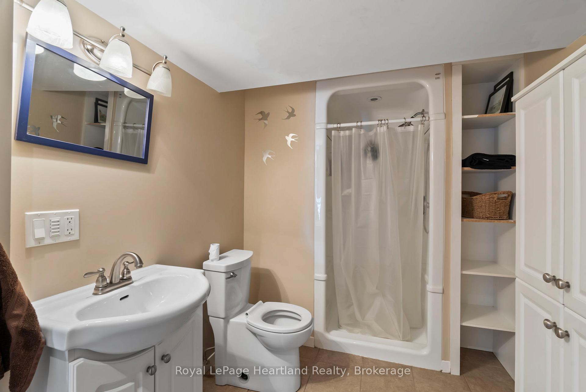 Photo 5 of 8715 Wellington Rd 7, Mapleton, Rural Mapleton — HOMEH