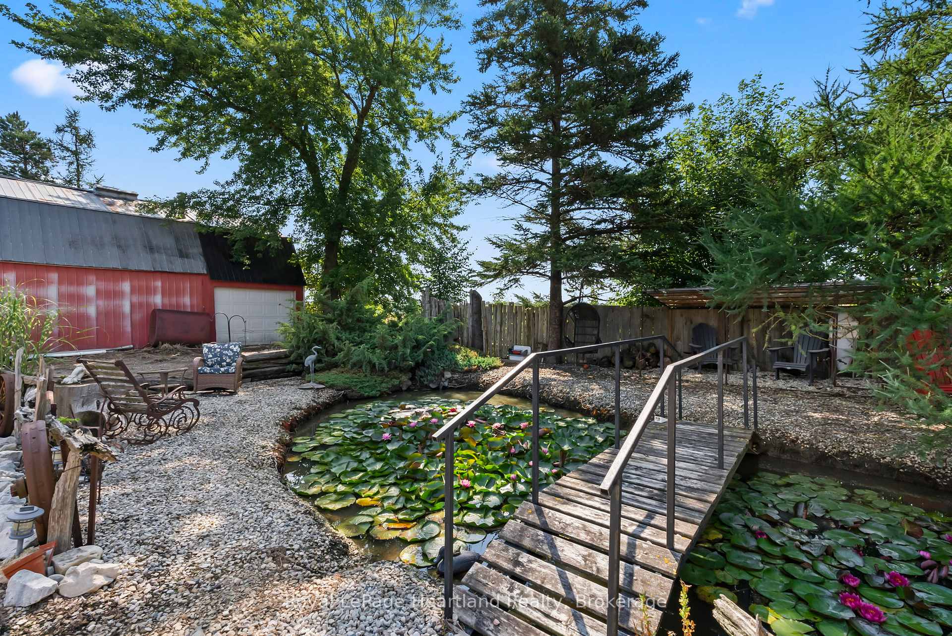 Photo 18 of 8715 Wellington Rd 7, Mapleton, Rural Mapleton — HOMEH