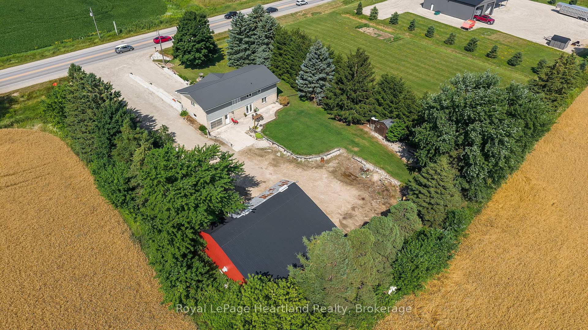 Photo 20 of 8715 Wellington Rd 7, Mapleton, Rural Mapleton — HOMEH