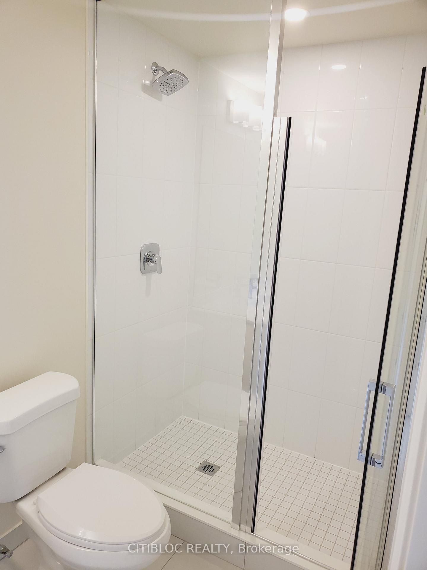 Photo 2 of Unit 2512, 8960 Jane Street, Vaughan, Vellore Village — HOMEH