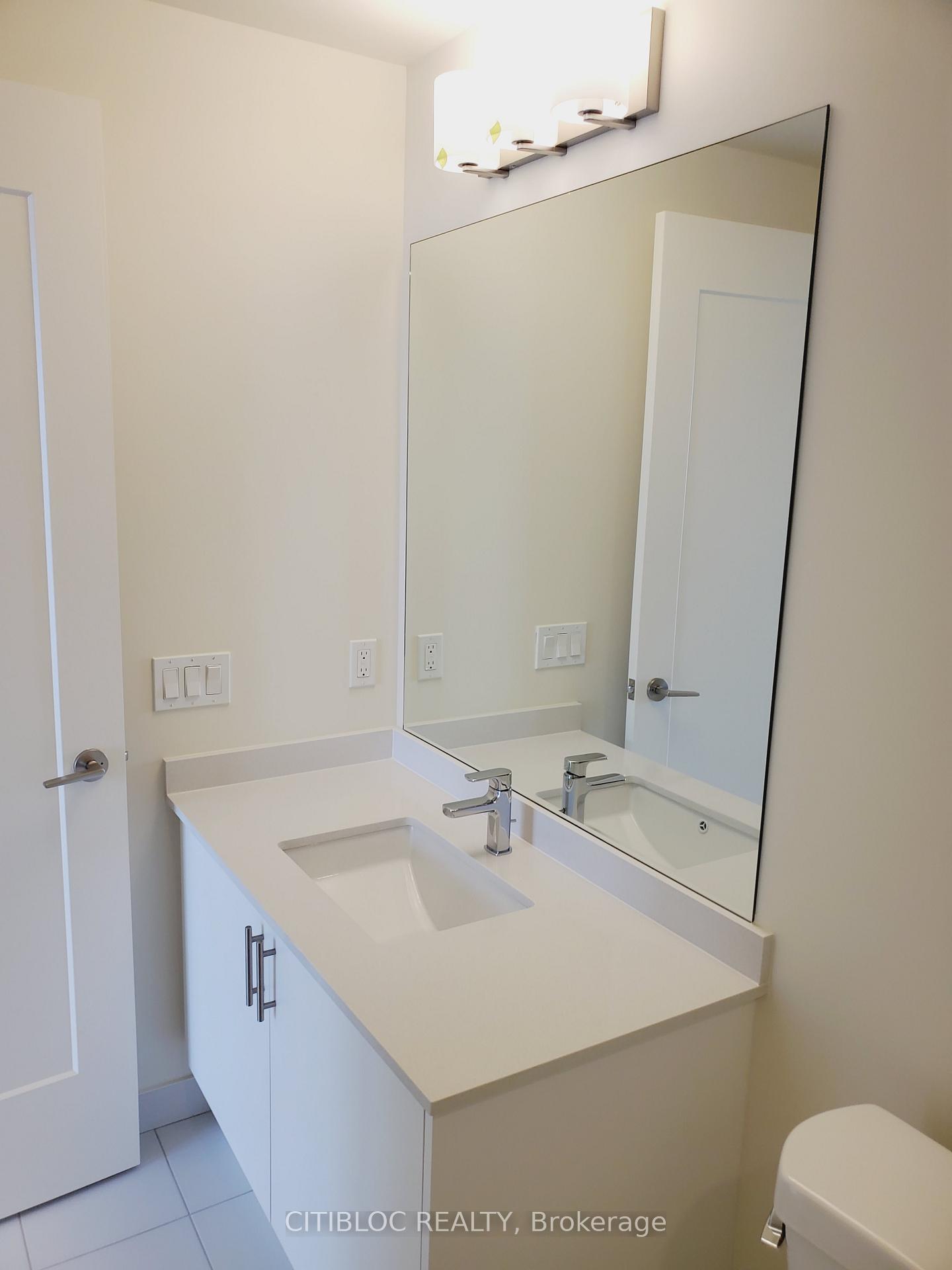Photo 5 of Unit 2512, 8960 Jane Street, Vaughan, Vellore Village — HOMEH