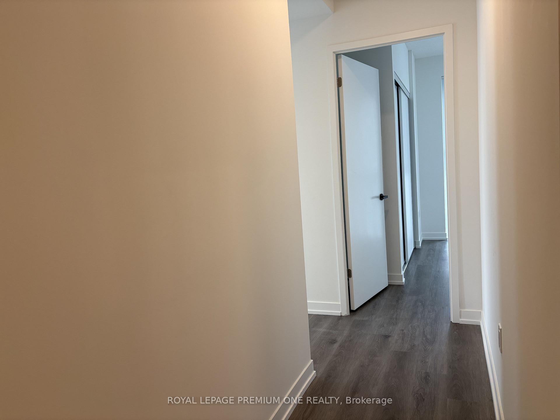 Photo 4 of Unit 4006, 225 Commerce Street, Vaughan, Vaughan Corporate Centre — HOMEH