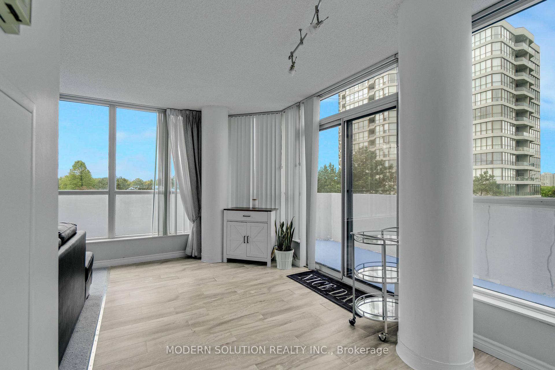 Photo 13 of Unit 312, 3 Rowntree Road, Etobicoke, Mount Olive-Silverstone-Jamestown — HOMEH