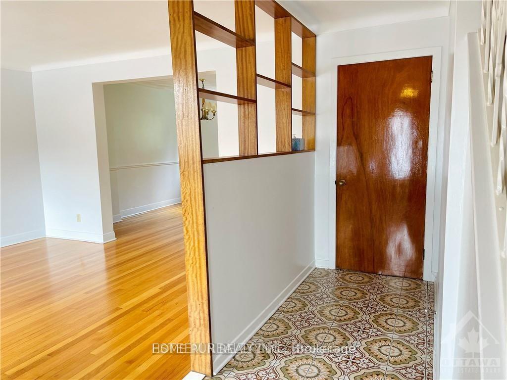 Photo 2 of 825 A Maitland Avenue, Ottawa, McKellar Heights — HOMEH