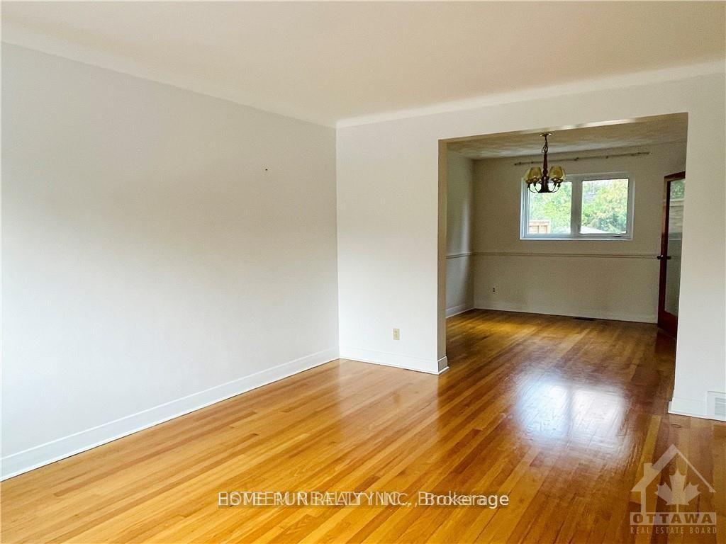 Photo 3 of 825 A Maitland Avenue, Ottawa, McKellar Heights — HOMEH