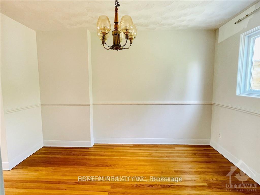 Photo 6 of 825 A Maitland Avenue, Ottawa, McKellar Heights — HOMEH